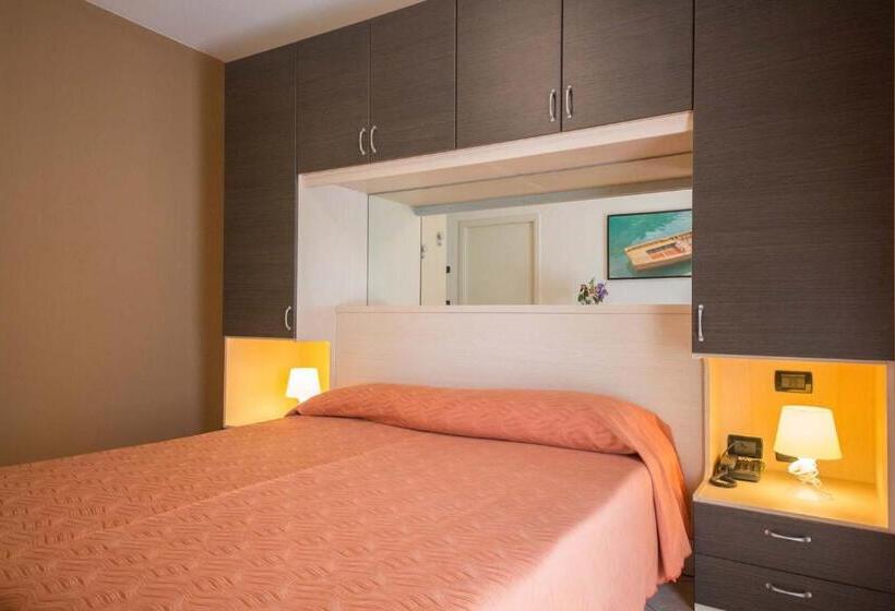 Номер Стандарт с Балконом, Residence Hotel Miralago