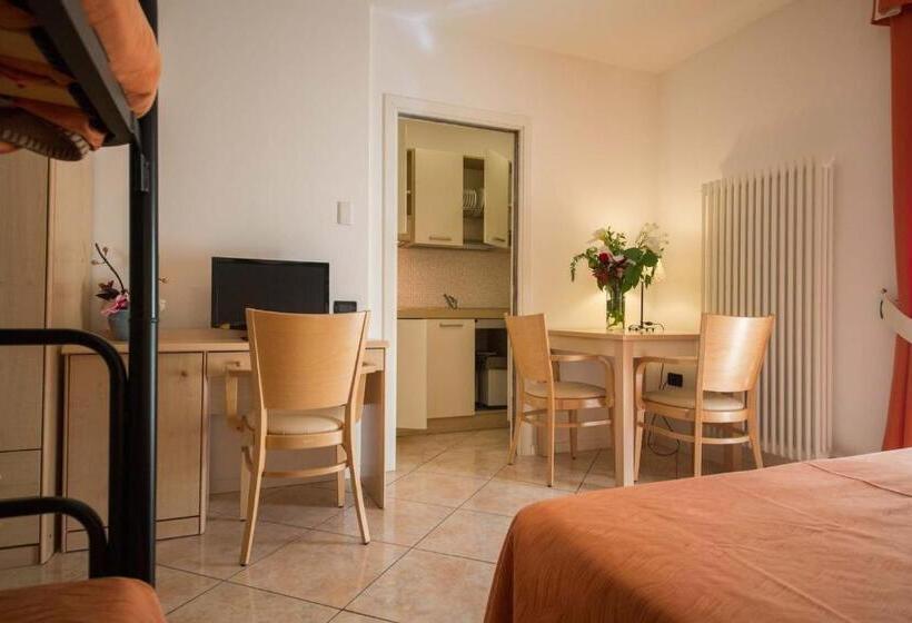 Студио Стандарт с Балконом, Residence Hotel Miralago