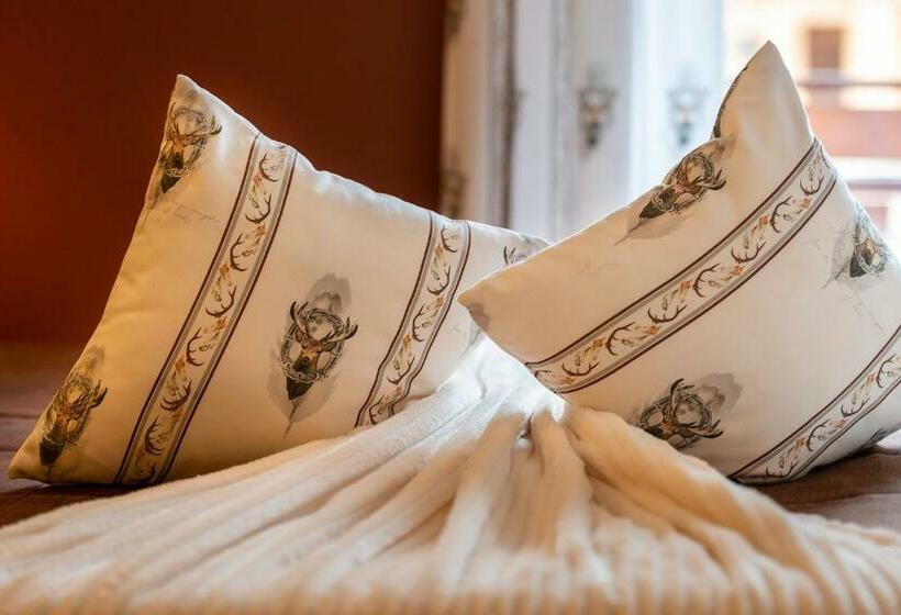 سوییت جونیور, La Serenella