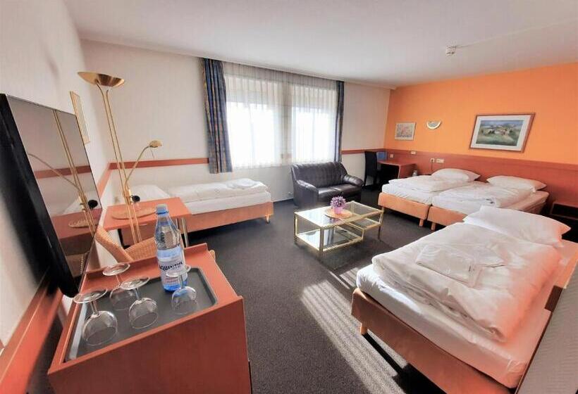 اتاق استاندارد چهار تخته, Parkhotel Kevelaer