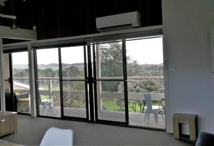 디럭스 스튜디오, Banksia Park Estate