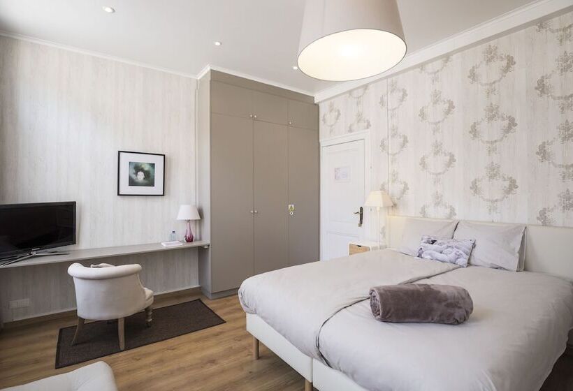 اتاق لوکس, Restaurant & Guesthouse Cachet De Cire