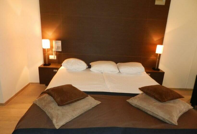 Номер Стандарт с Террасой, Van Der Valk Hotel Drongen