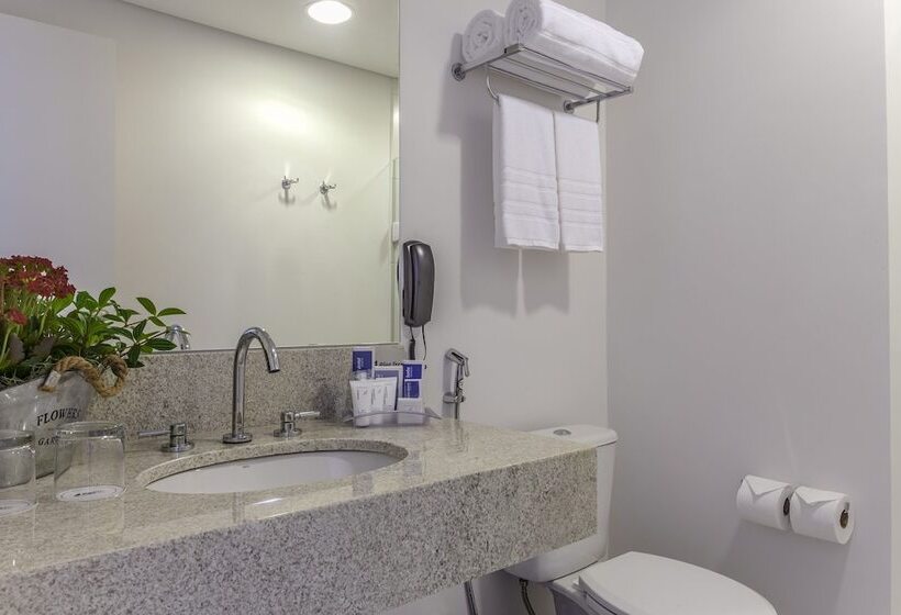 Трехместный Номер Deluxe, Blue Tree Towers Valinhos