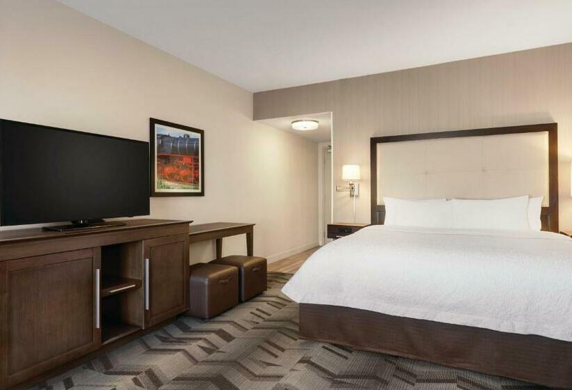 キングサイズベッドのスタンダードルーム, Hampton Inn Turlock