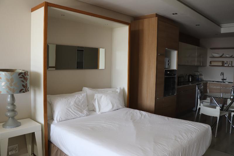 Студия Deluxe, The Residences At Crystal Towers