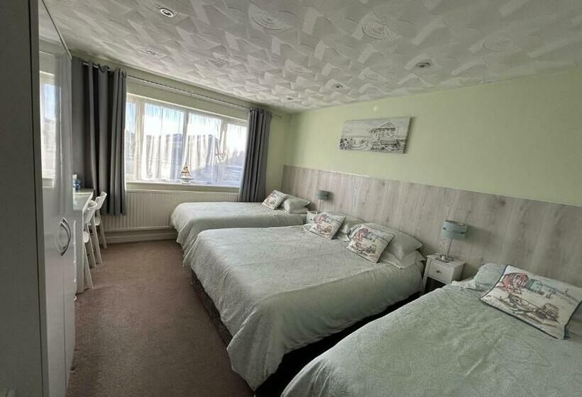 家庭间, Leeward House B&b