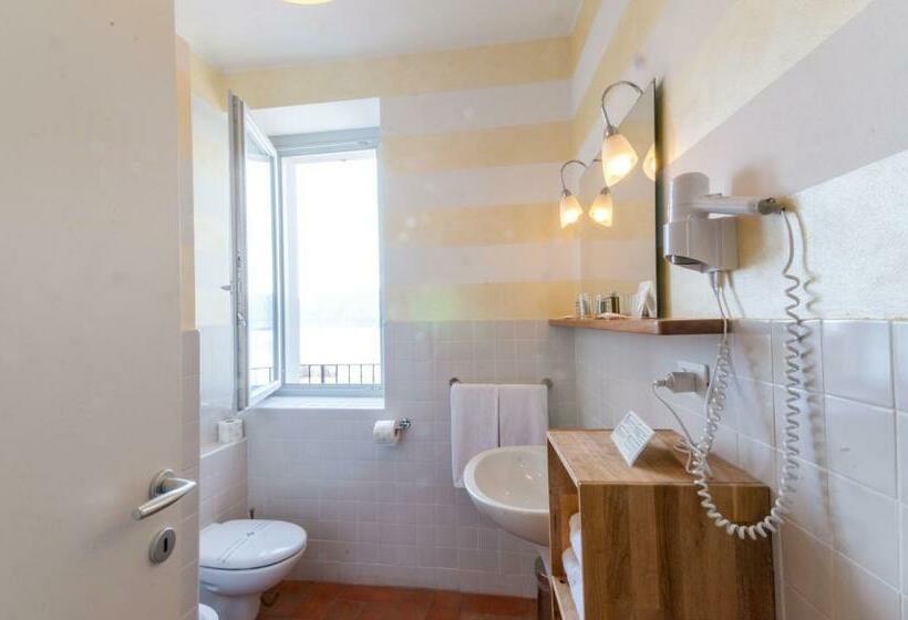 Номер Стандарт Вид на Озеро, Locanda Pozzetto