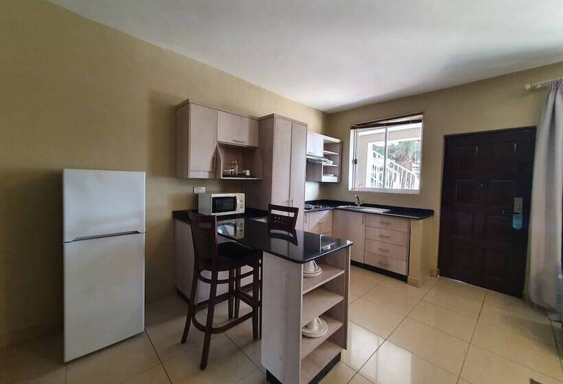 سوییت, Serendib Suites And Conference Center