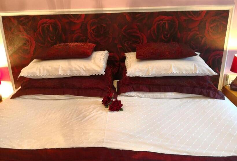 Standard room with outdoor bath, Arches B&b