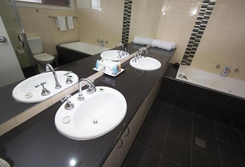 سوییت اجرایی, Wagga Rsl Club Motel