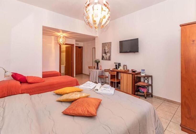 Четырехместный Номер Стандарт, Spiagge Iblee