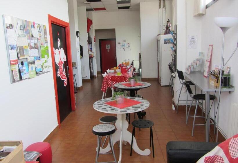 Номер Стандарт Индивидуальный Совместная Ванная, Bilbao Akelarre Hostel