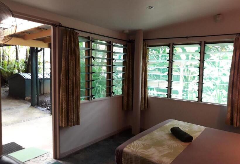 Студия Премиум, Rainforest Eco Lodge