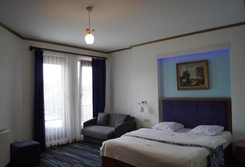 Номер Deluxe, Fly Inn Hotel Lounge