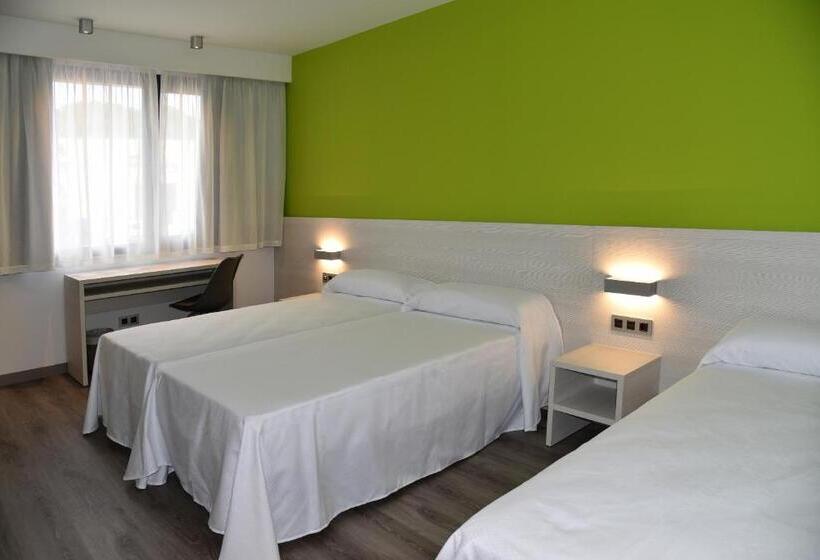 اتاق استاندارد سه نفره, Julimar