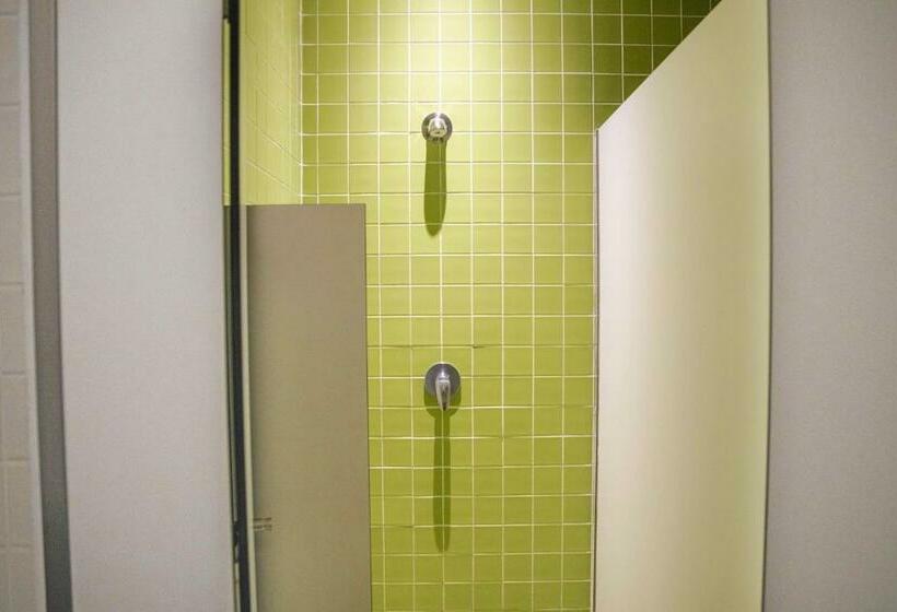 Кровать в Общей Комнате, Sant Jordi Hostels Rock Palace