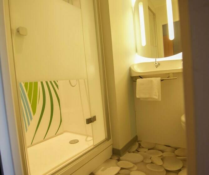 Номер Стандарт Трехместный, Ibis Budget Porte De Camargue