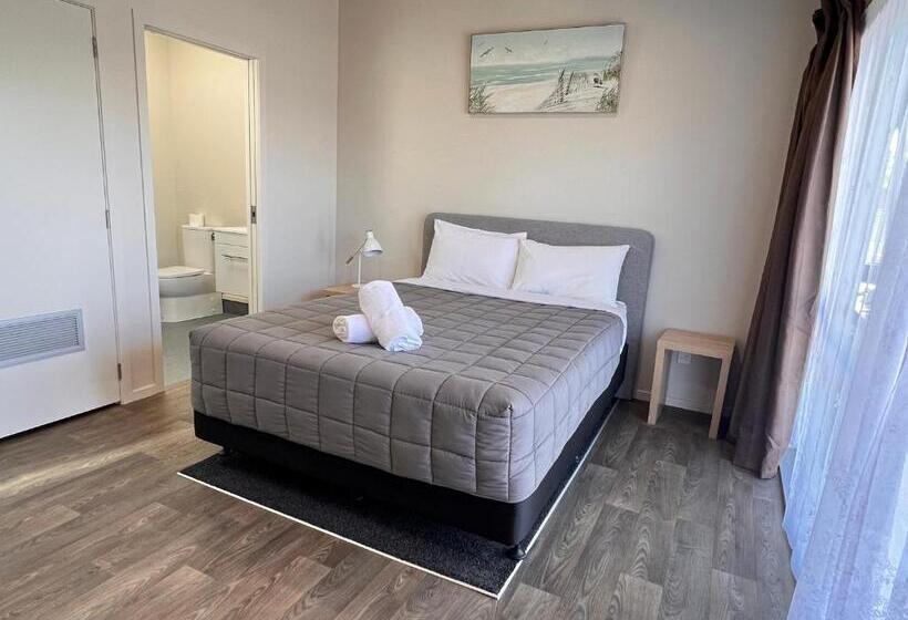 استودیو کامفورت, Morrinsville Motel