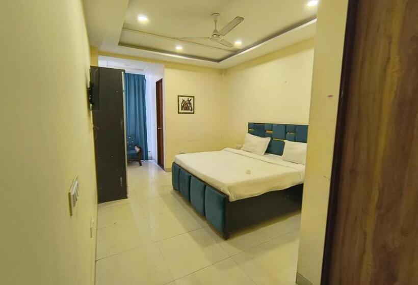 اتاق لوکس, Fabhotel Shiv Rachna