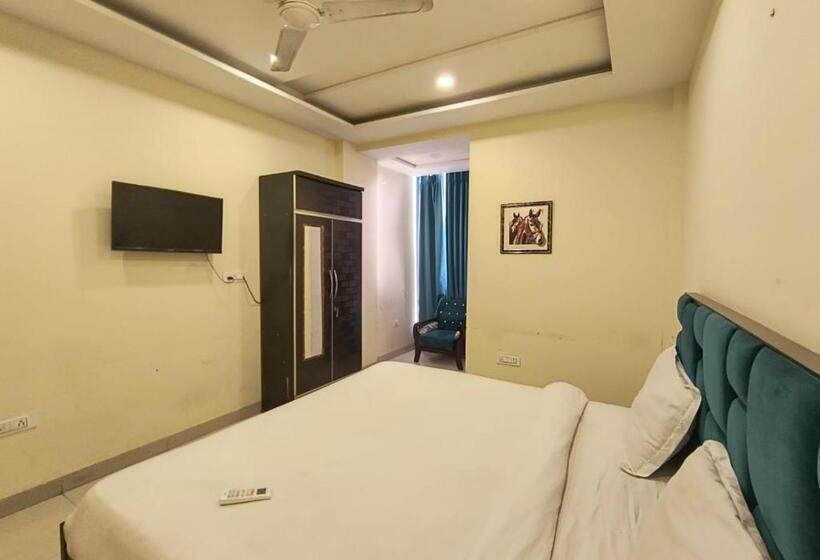 اتاق لوکس, Fabhotel Shiv Rachna