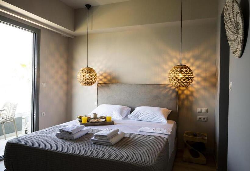 Люкс Кровать Кинг, Theros Suites