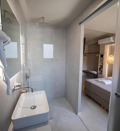 Люкс Вид на Горы, Theros Suites