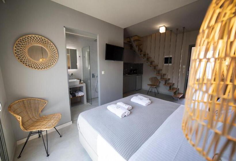 Люкс Вид на Горы, Theros Suites