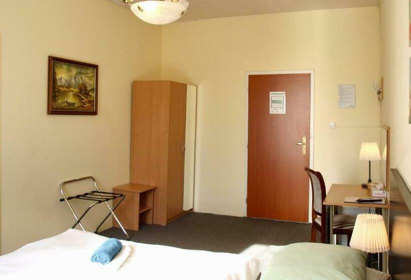 Camera Standard Bagno Condiviso, Pension Village