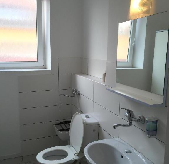 Camera Standard Bagno Condiviso, Pension Village