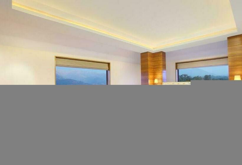 수피리어 룸 도시 전망, Rs Sarovar Portico