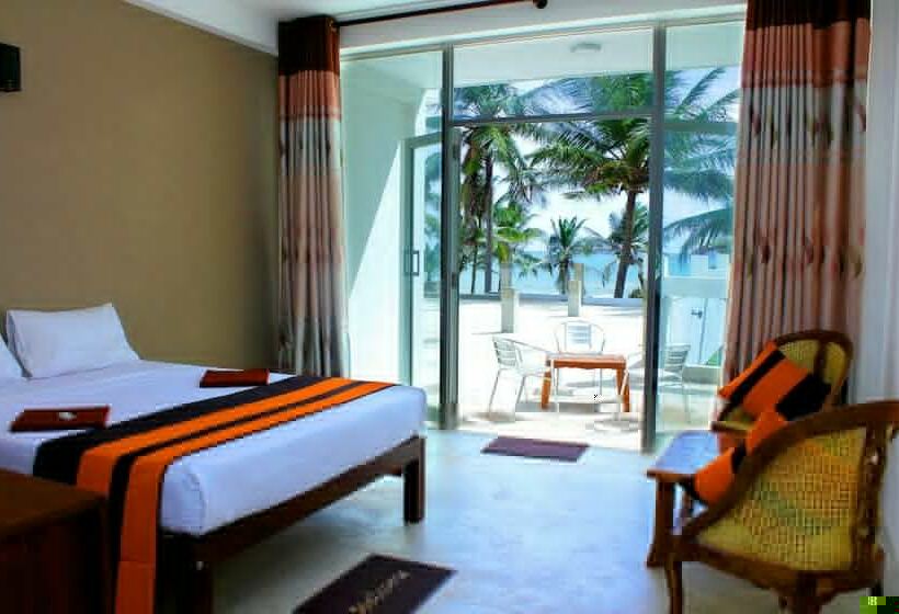 Economy Room, Saara Beach