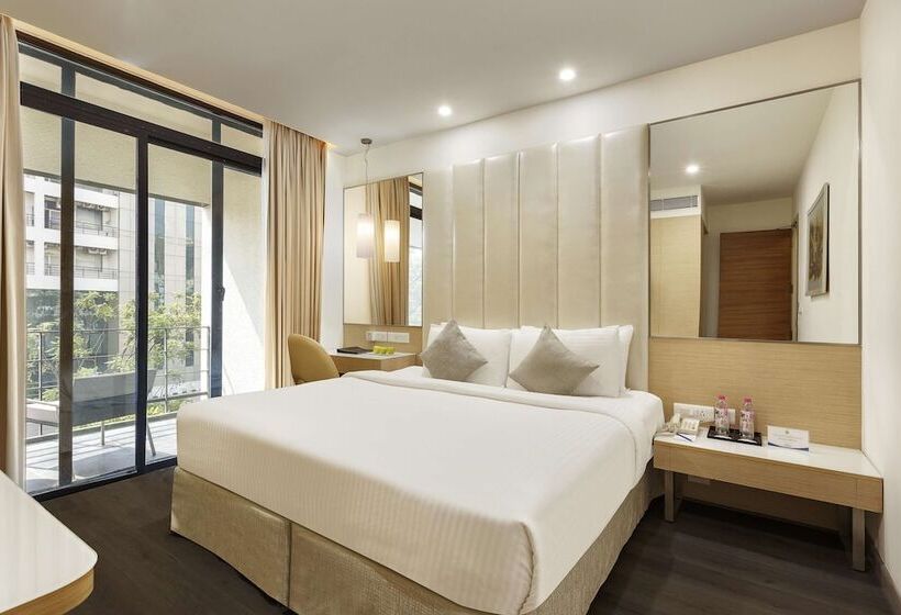 俱乐部房间, Sarovar Portico Outer Ring Road