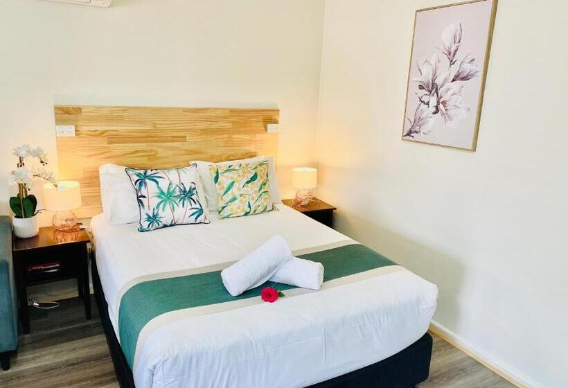 デラックススタジオ, Highway Motor Inn Taree