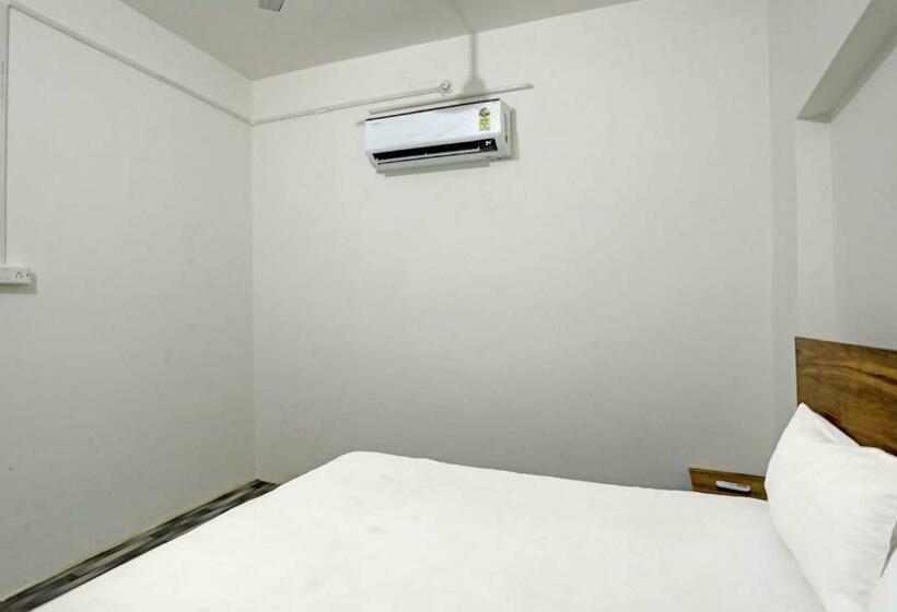 三人经典房间, Oyo Hotel Happy Inn