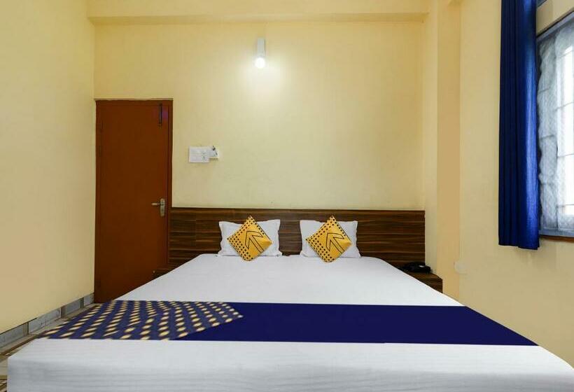 三人经典房间, Spot On 81234 Gb Guest House