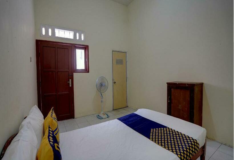 Номер Economy, Spot On 92902 Sunyoto Homestay Syariah