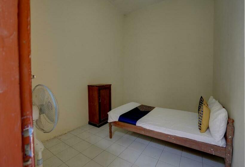 Номер Economy, Spot On 92902 Sunyoto Homestay Syariah