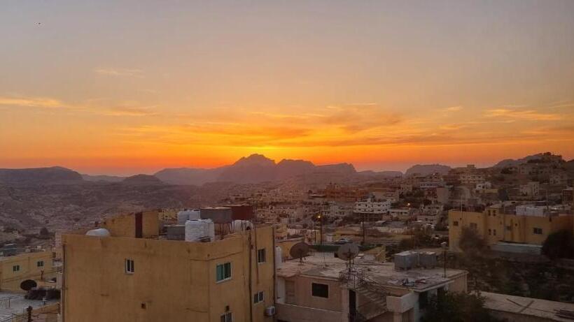 اتاق استاندارد با چشم‌انداز کوهستان, Petra Sunset Bed & Breakfast