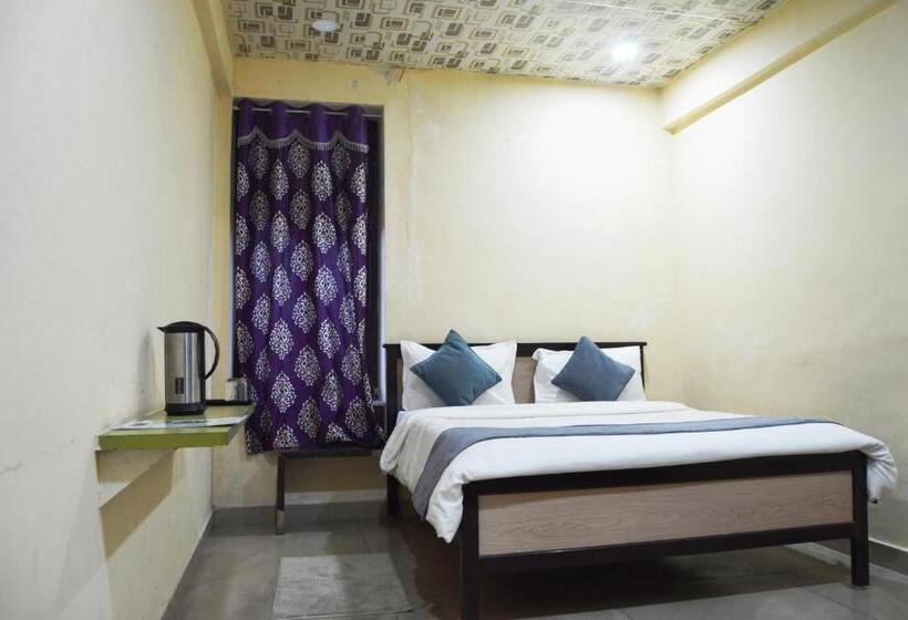 Номер Стандарт, The Jh Hotel Mountabu   200 Mtrs From Nakki Lake