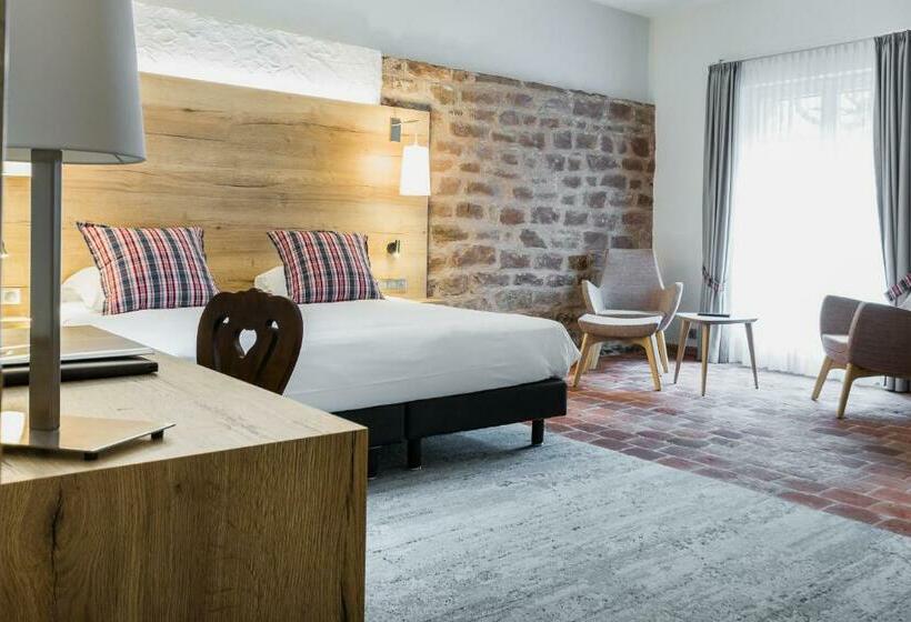 Полулюкс, L'auberge Du Cheval Blanc Et Spa