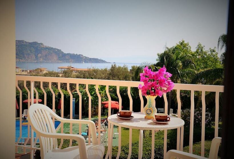 Студио Стандарт с Балконом, Residence Villa Giardini