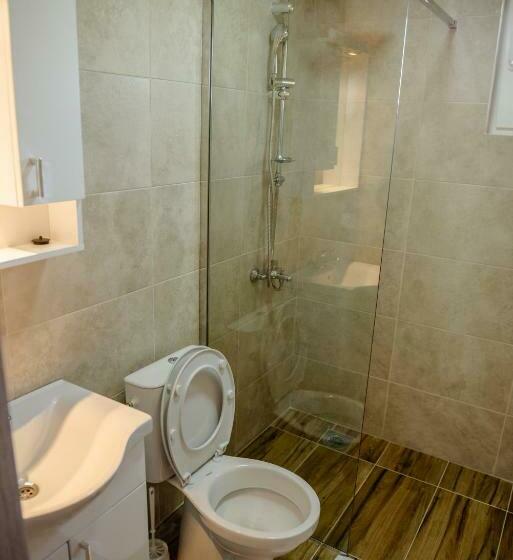 استودیوی استاندارد, Premium Apartments