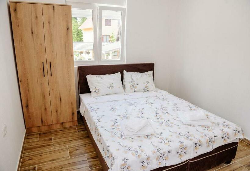 استودیوی استاندارد, Premium Apartments