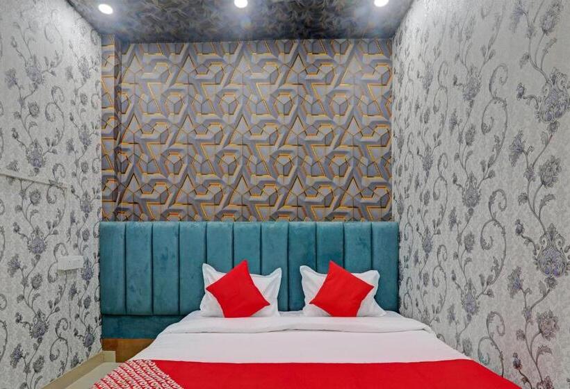 Трехместный Номер Классика, Oyo Flagship Hotel Mayur Residency