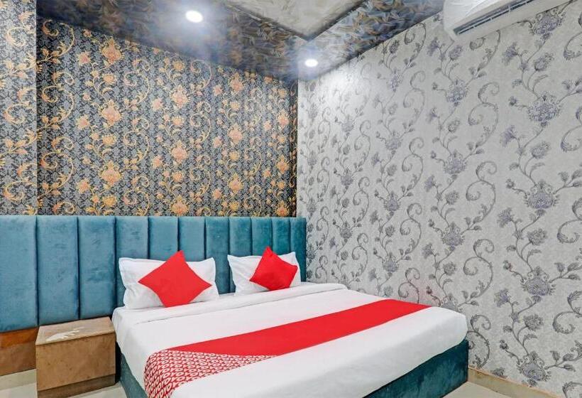 Трехместный Номер Классика, Oyo Flagship Hotel Mayur Residency