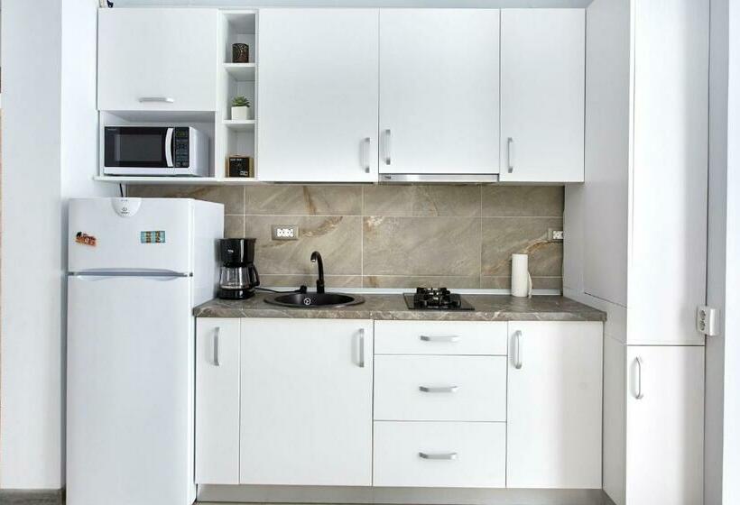آپارتمان 1 خوابه با چشم‌انداز دریا, Apartamente Indigo By Alz