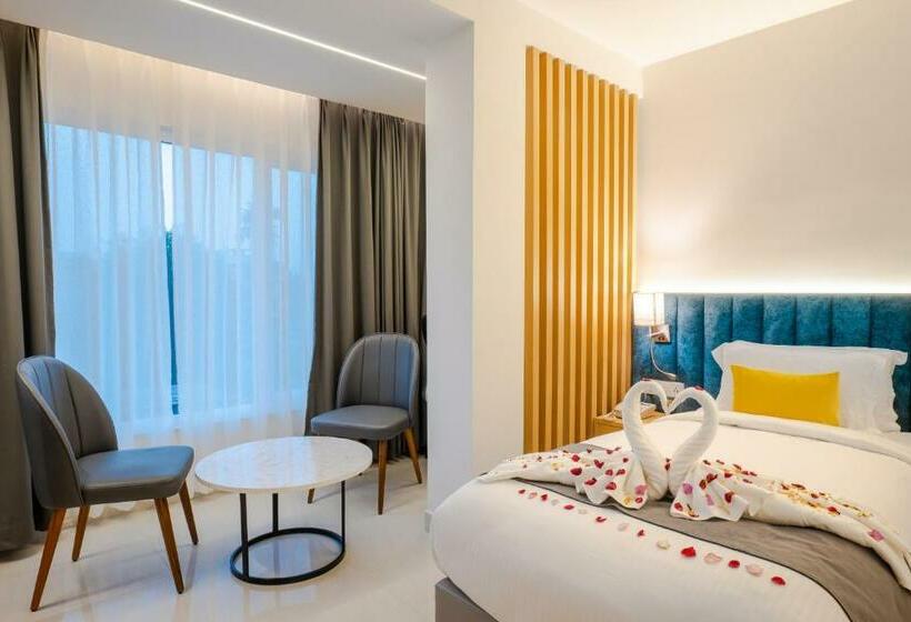 标准间, Clubway Grand A Boutique