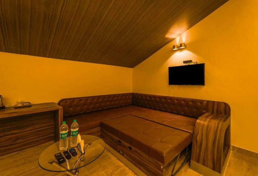 Четырехместный номер Премиум, The Venue By Seasons Suites @ Yelahanka