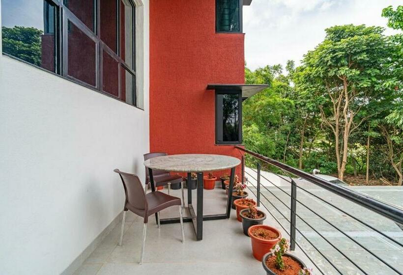 Вилла с 1 спальней и бассейном, The Venue By Seasons Suites @ Yelahanka